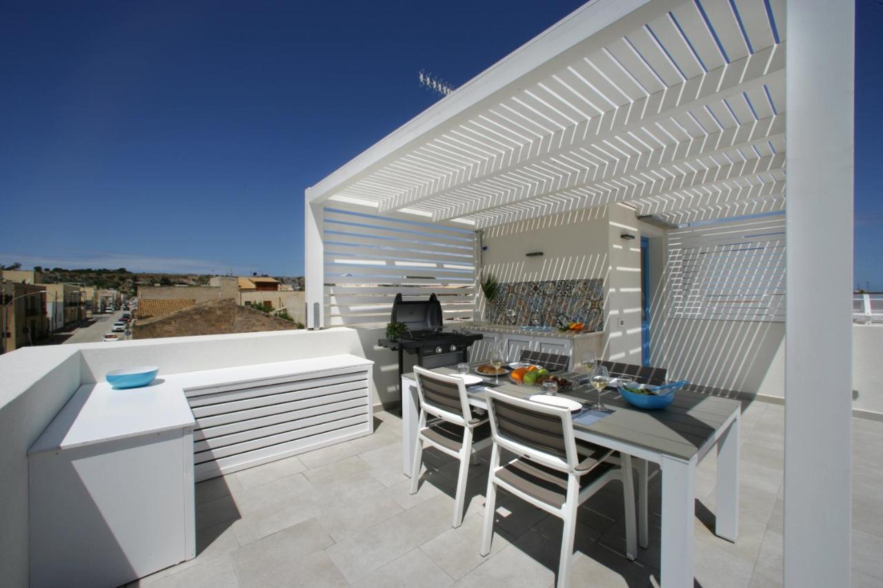 Itaca E Medea - Appartamenti Con Idromassaggio In Terrazza San Vito Lo Capo Exterior foto